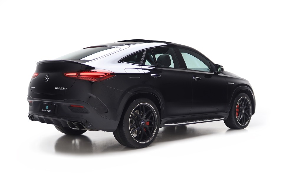 Mercedes-Benz AMG GLE63 S Coupé 2025 - Vista 3